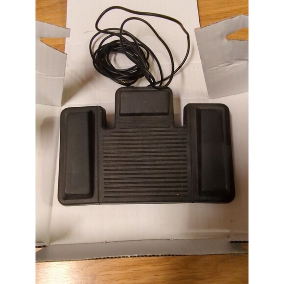 Philips Foot Control for Dictation and Transcription Systems Model 210/90B - Picture 4 of 5